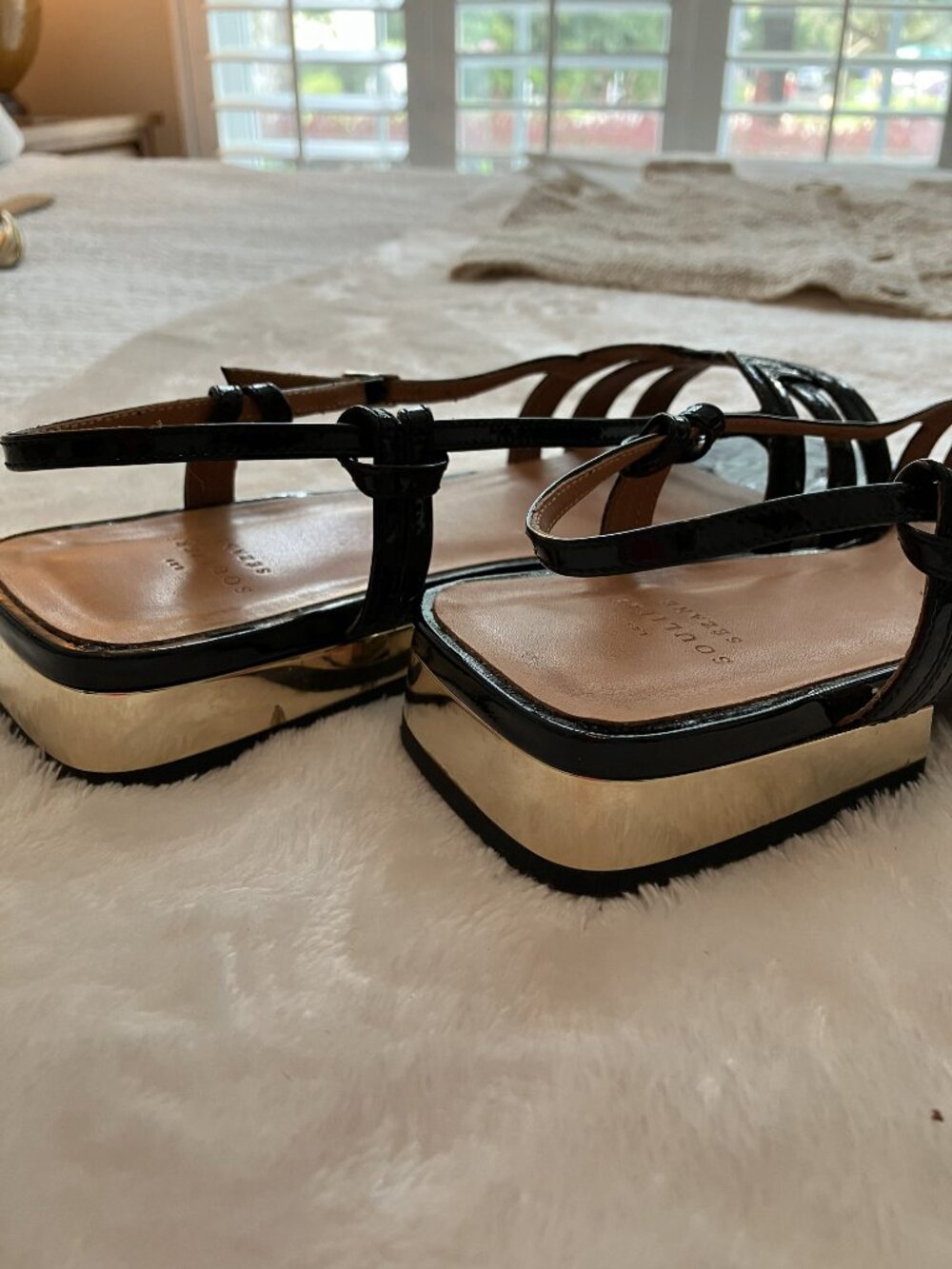 Sezane's Low Josepha Sandal Flats in Black Patent Fr 37, US 6 (really a US 7) - Picture 6 of 14